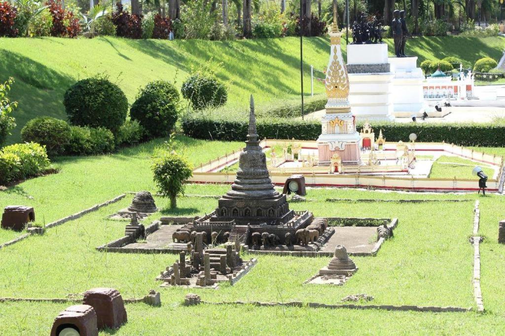 Bua Tara Resort Nong Prue Luaran gambar