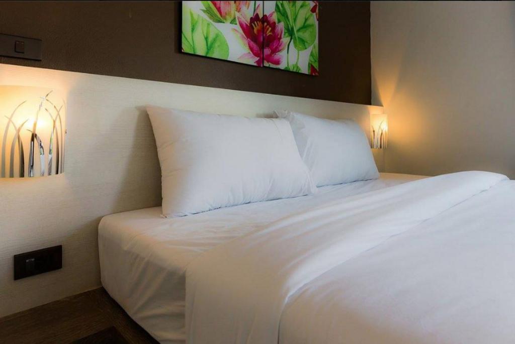Bua Tara Resort Nong Prue Luaran gambar
