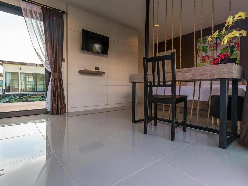 Bua Tara Resort Nong Prue Luaran gambar