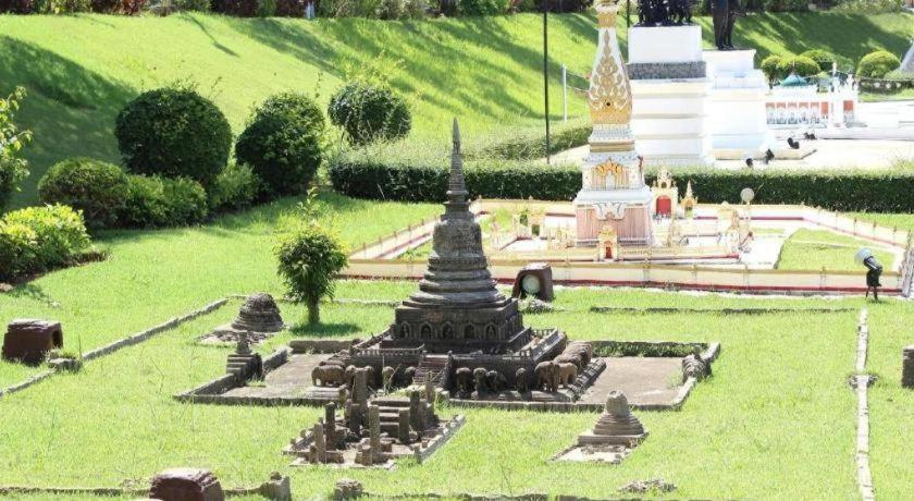 Bua Tara Resort Nong Prue Luaran gambar