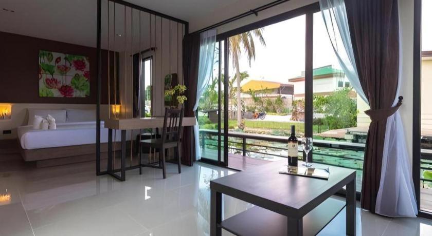 Bua Tara Resort Nong Prue Luaran gambar