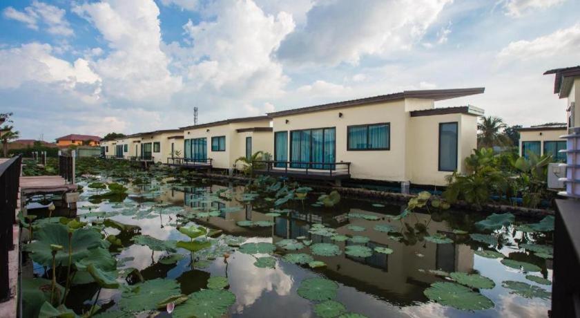 Bua Tara Resort Nong Prue Luaran gambar